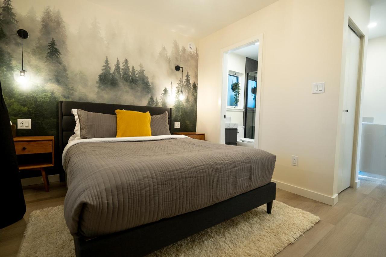 The Francis Boutique Inn Ucluelet Bagian luar foto