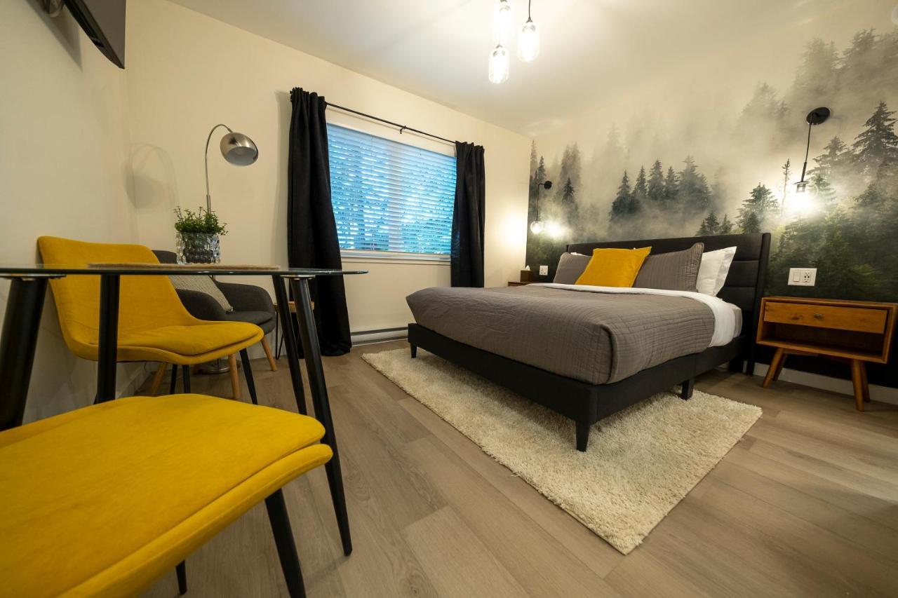 The Francis Boutique Inn Ucluelet Bagian luar foto