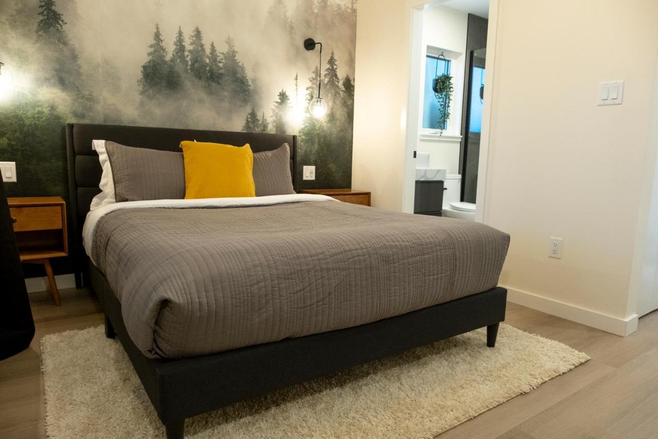 The Francis Boutique Inn Ucluelet Bagian luar foto
