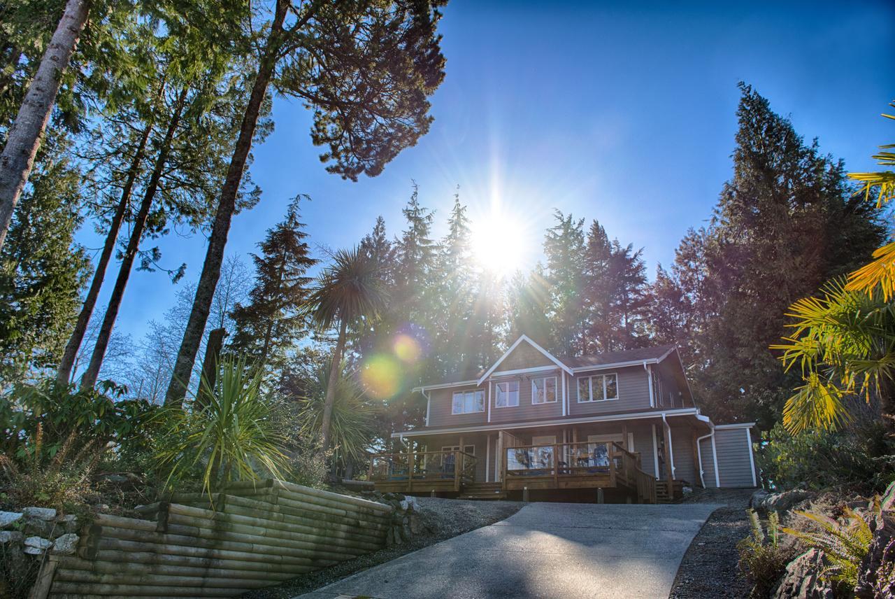 The Francis Boutique Inn Ucluelet Bagian luar foto