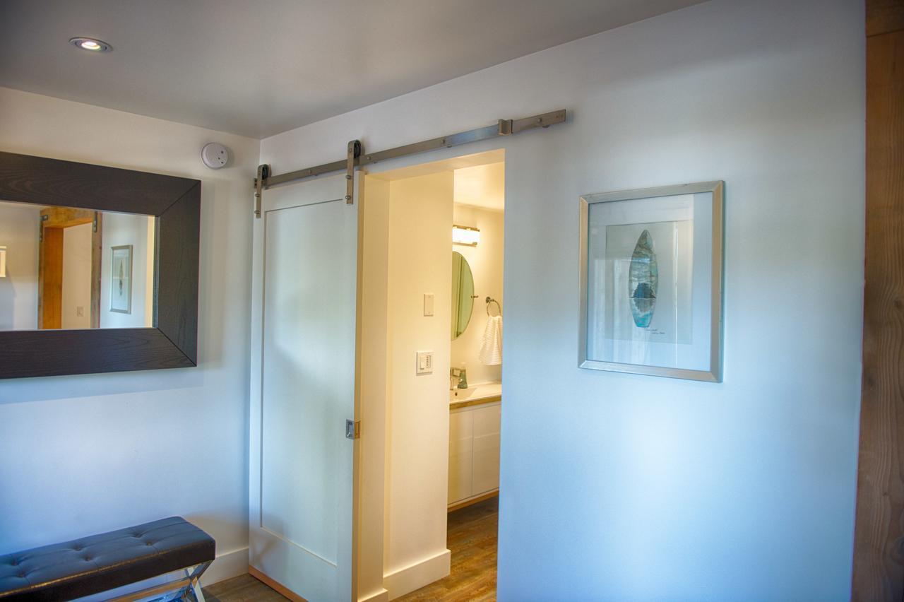 The Francis Boutique Inn Ucluelet Bagian luar foto