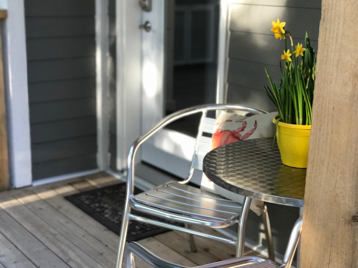 The Francis Boutique Inn Ucluelet Bagian luar foto