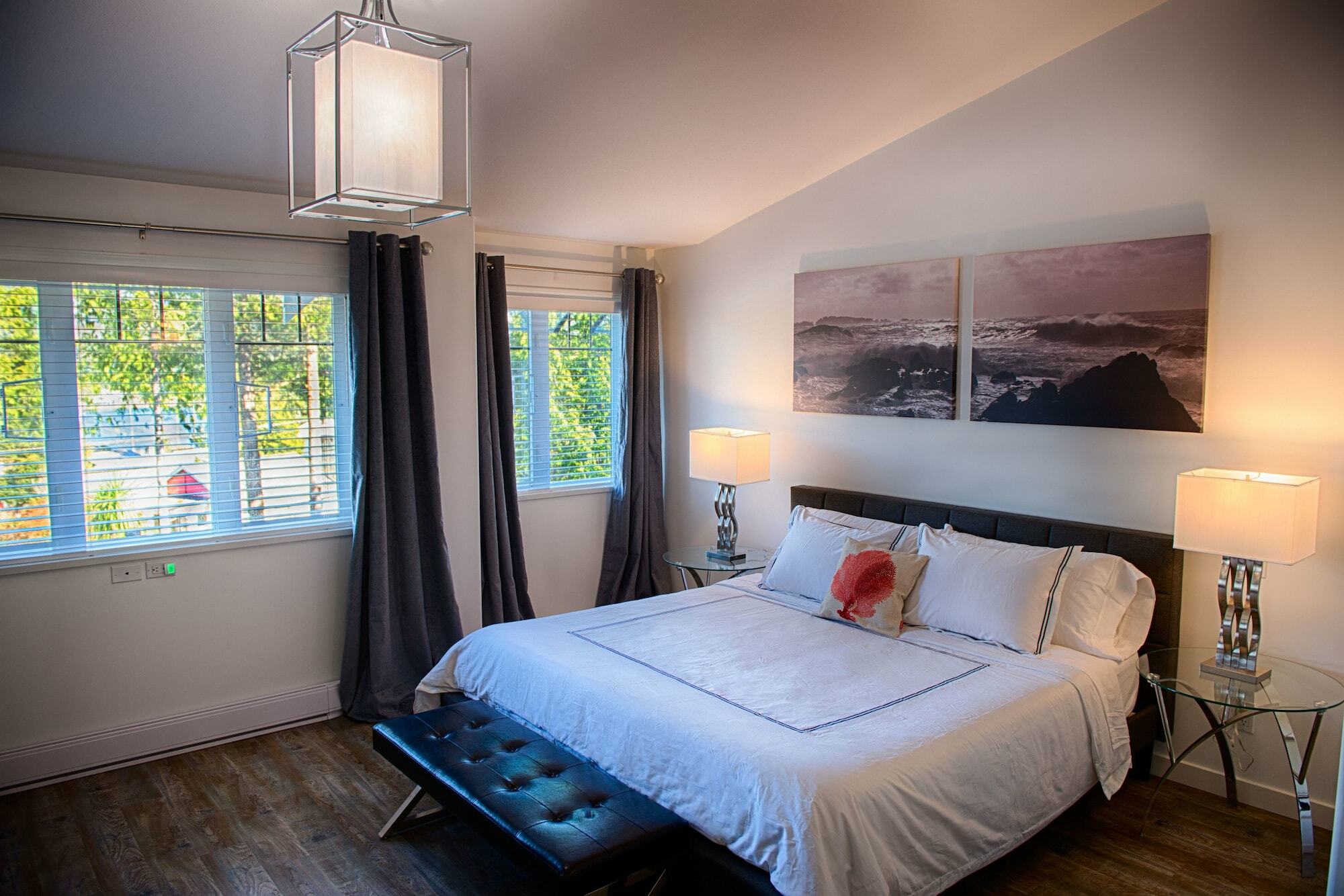 The Francis Boutique Inn Ucluelet Bagian luar foto